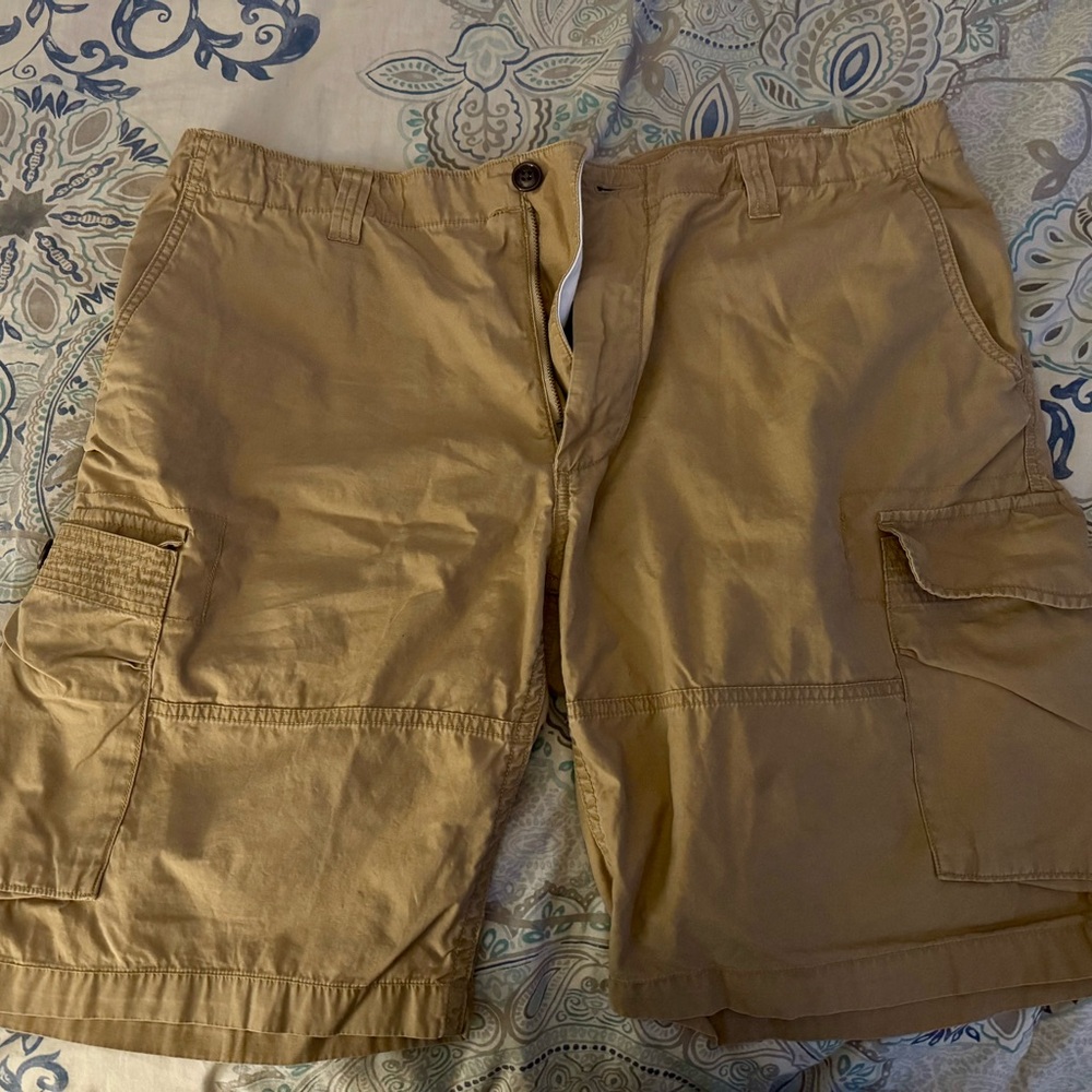 New without tags Polo cargo shorts